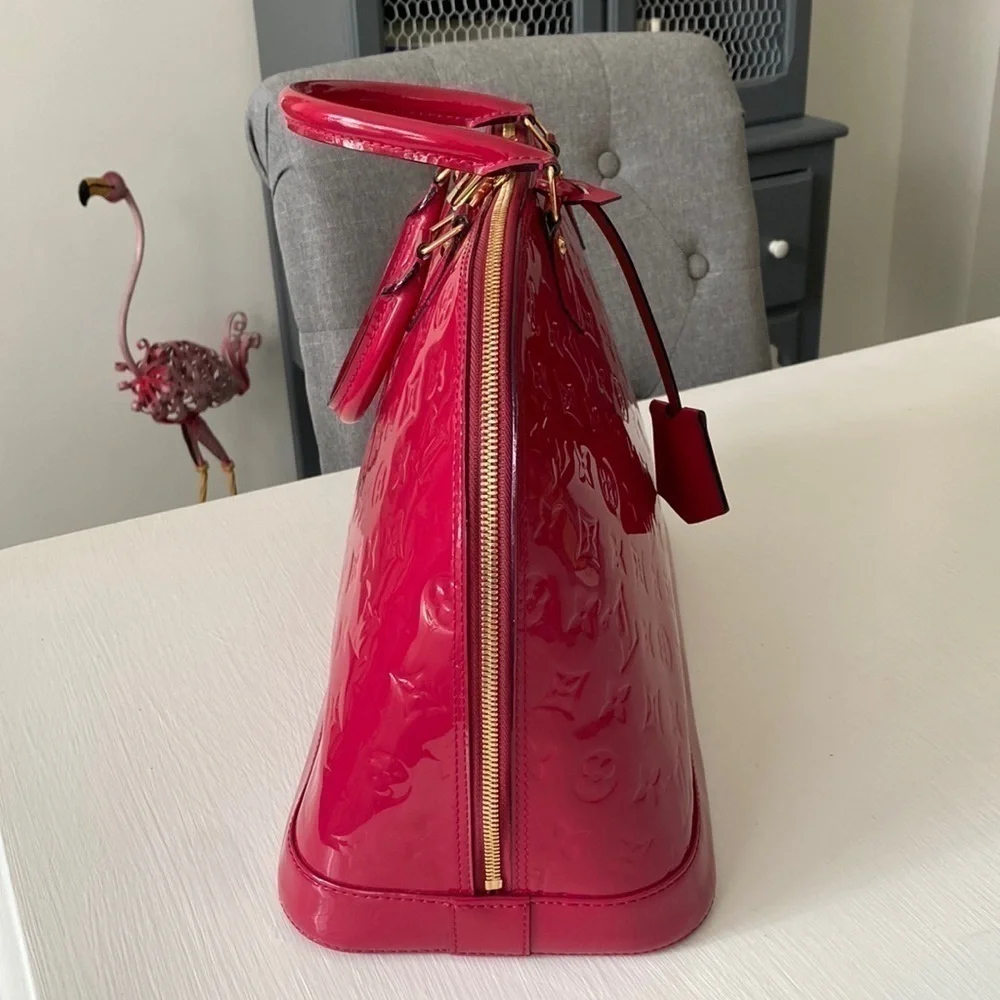 Louis Vuitton Pink Rose Indian Leather Monogram Vernis Alma GM Pristine, COA